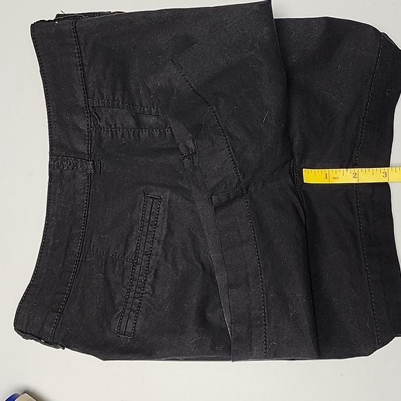 Old Navy, High-Waisted, Everyday Short, 3" inseam, 6 - Picture 6 of 6